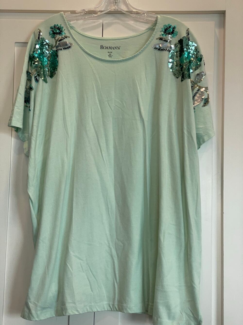 Roaman's Mint green short sleeve tee with sequined embellishments 2X 26/28